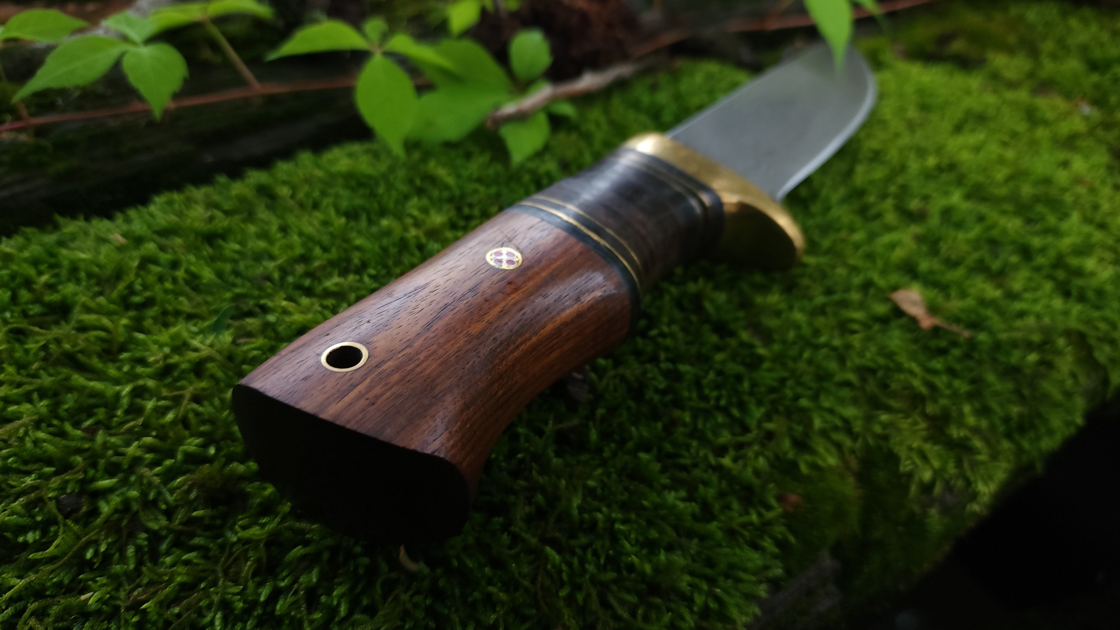 EBK-15 Handmade Damascus steel Knife , Hunting knife with leather Case