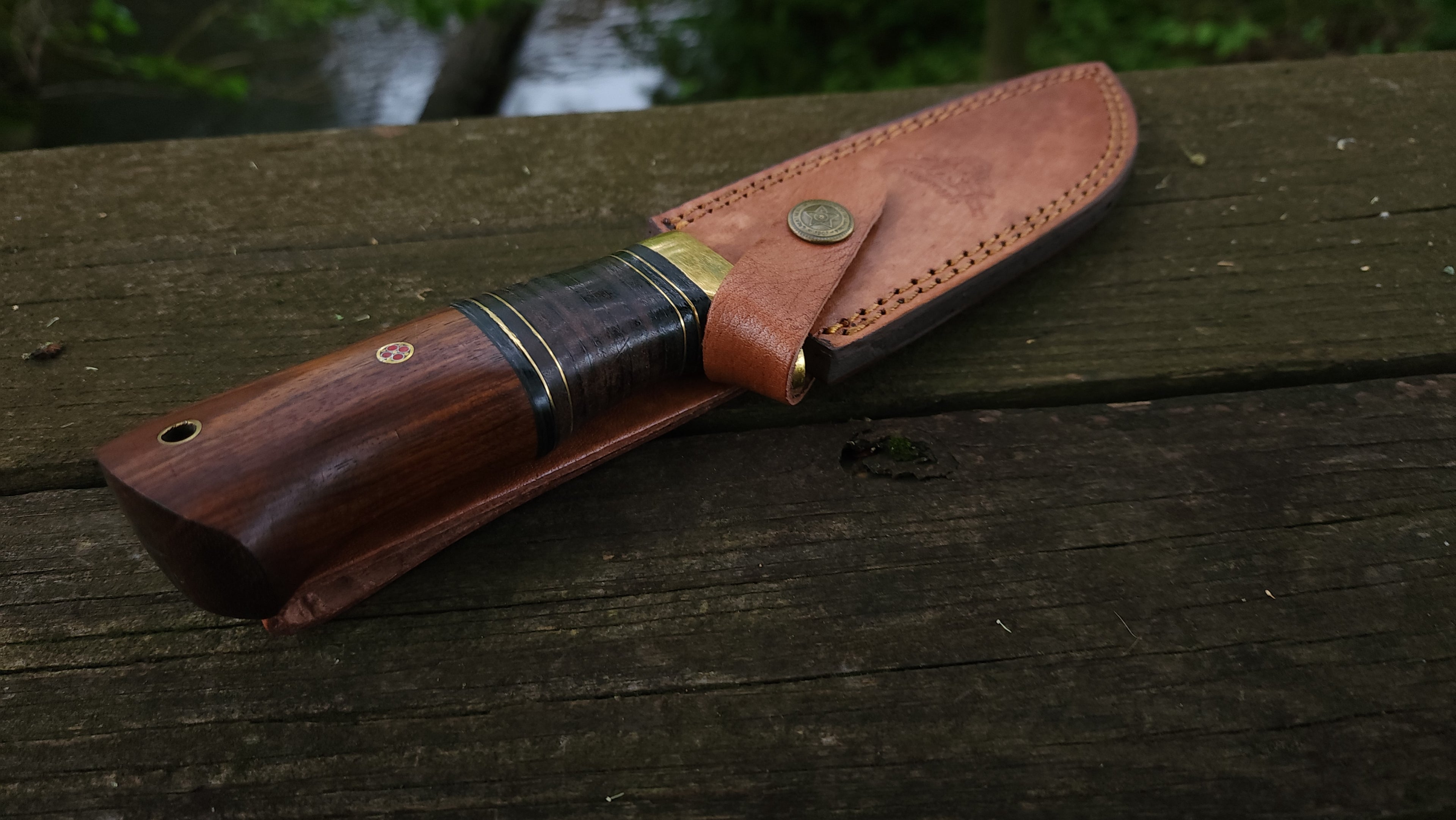 EBK-15 Handmade Damascus steel Knife , Hunting knife with leather Case