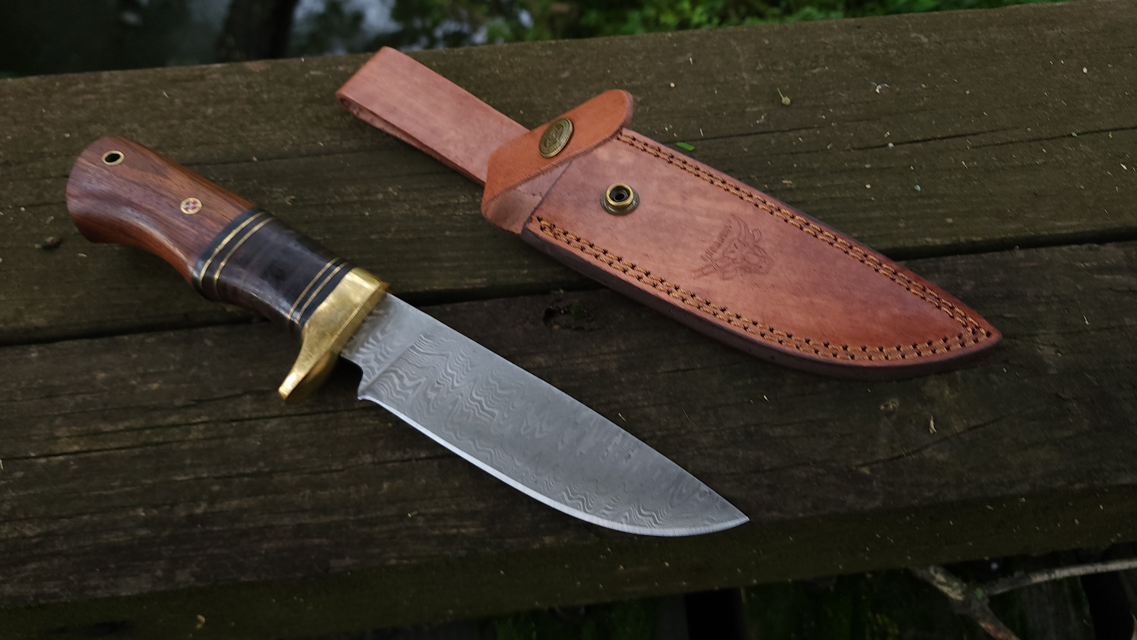 EBK-15 Handmade Damascus steel Knife , Hunting knife with leather Case