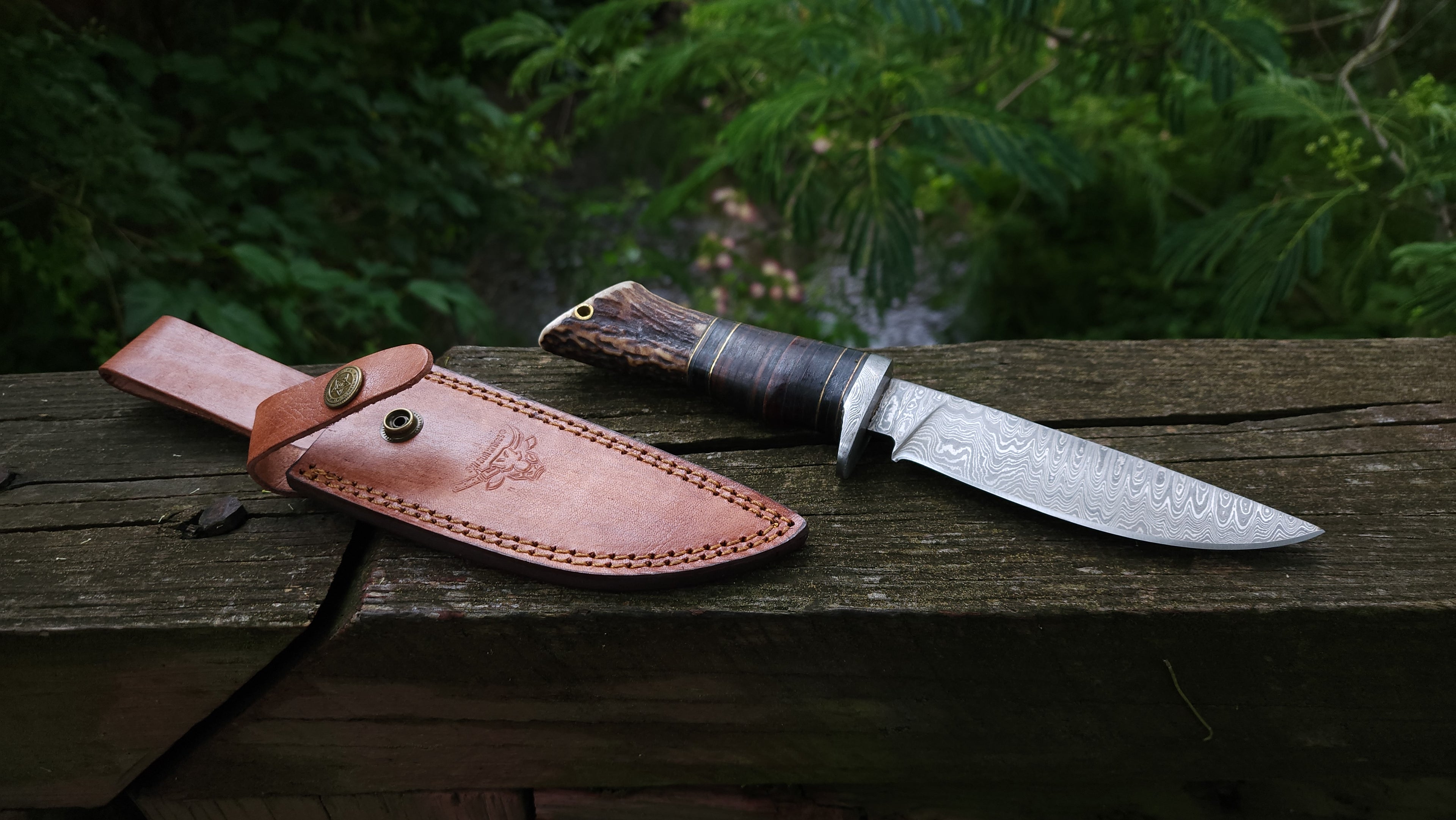 EBK-05 Damascus Steel Hunting Knife