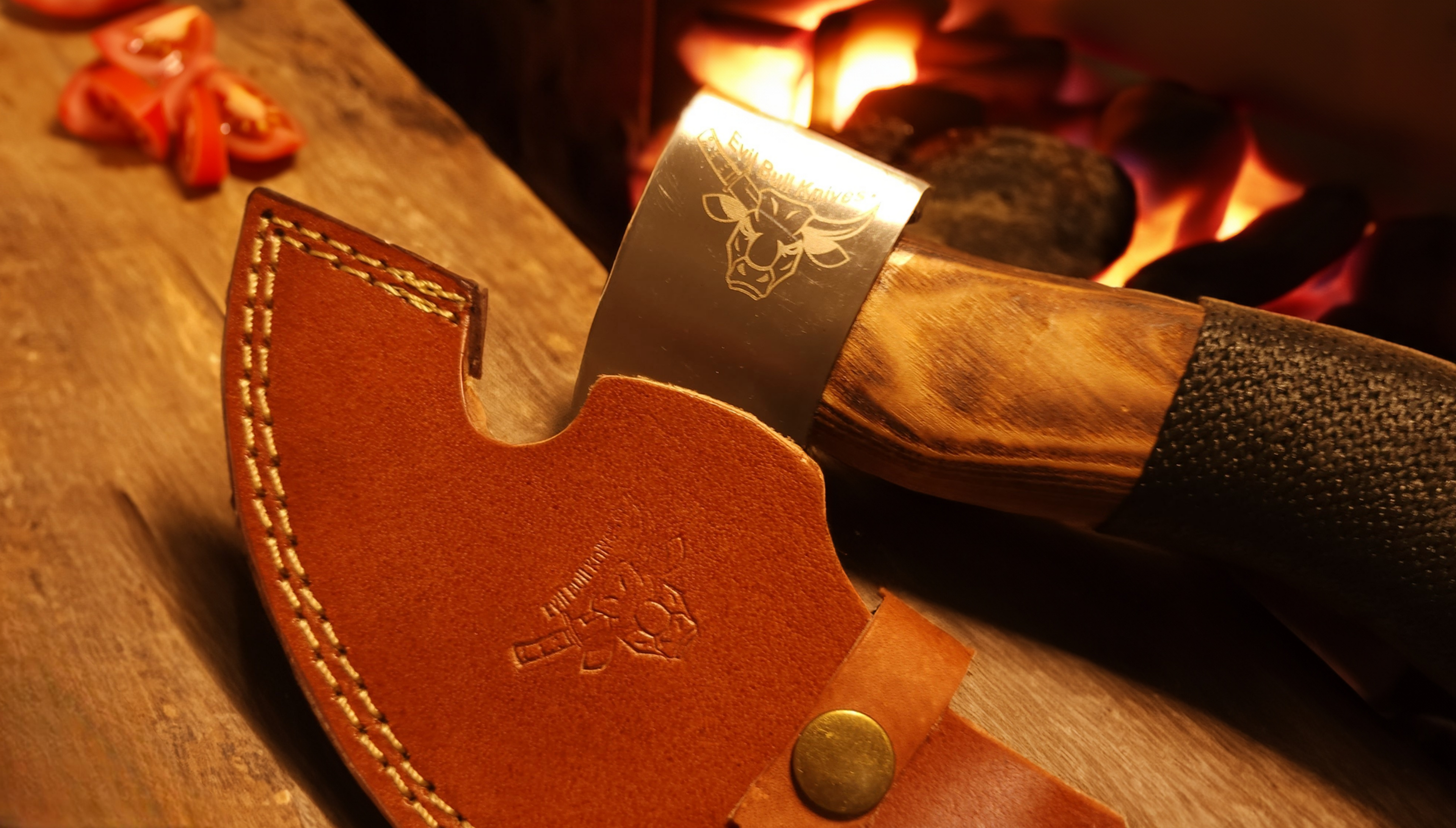 EBK-01 Leather Handle Viking Pizza Axe/Cutter