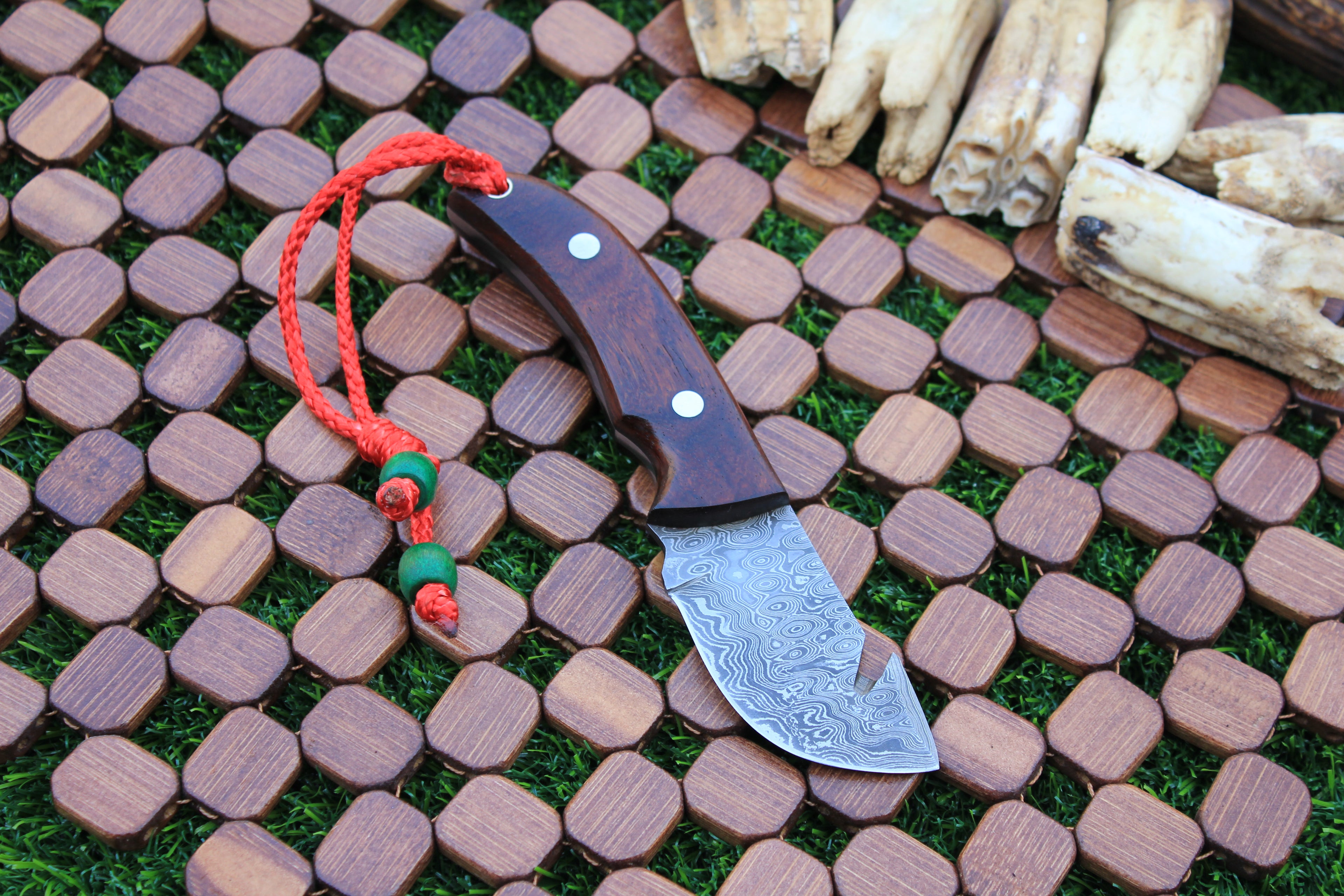 EBK-25 Mini Guthook knife with Lanyard