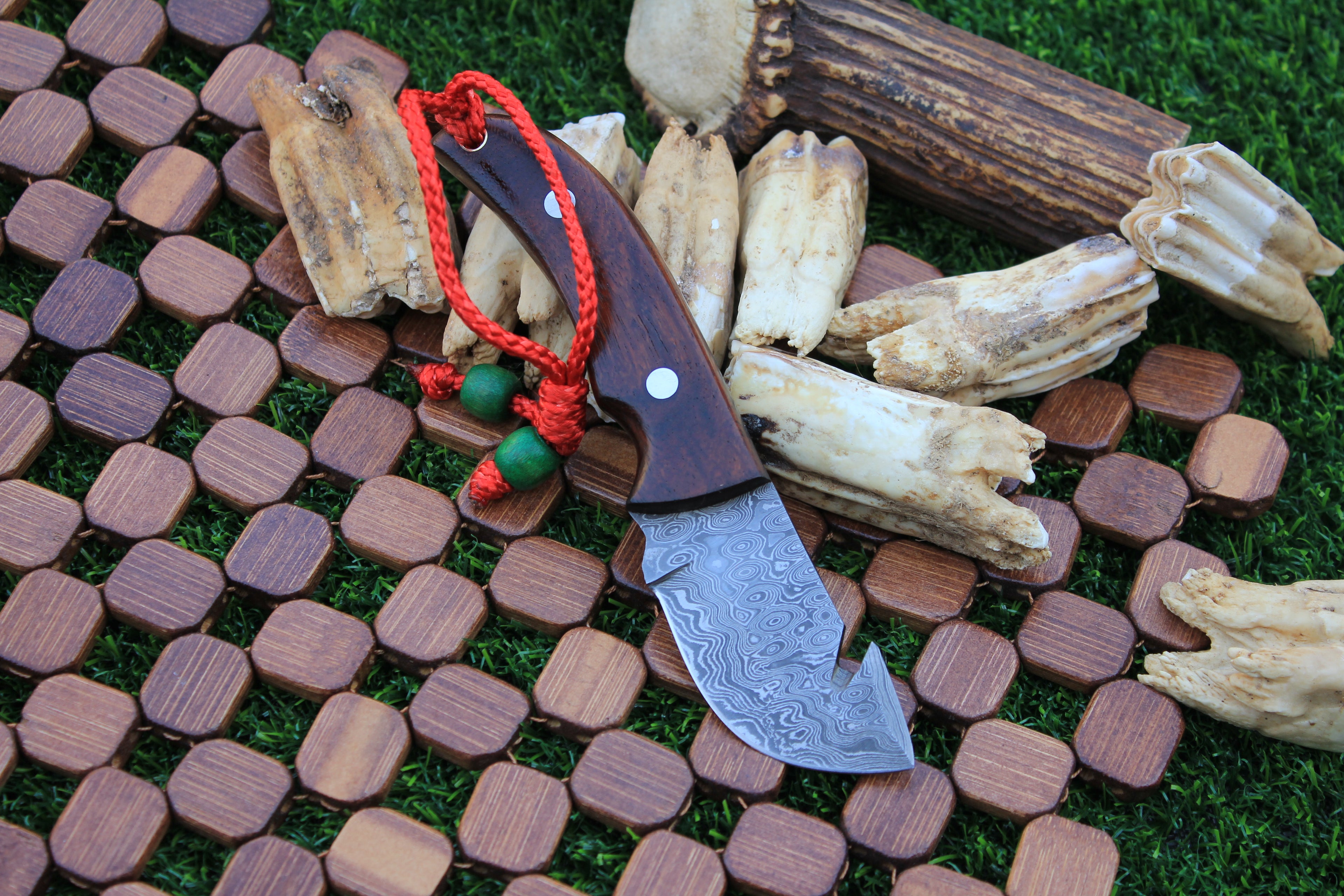 EBK-25 Mini Guthook knife with Lanyard