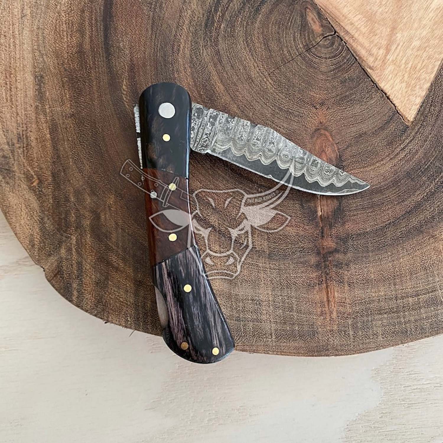 EBK-157 Pocket knife with damascus blade
