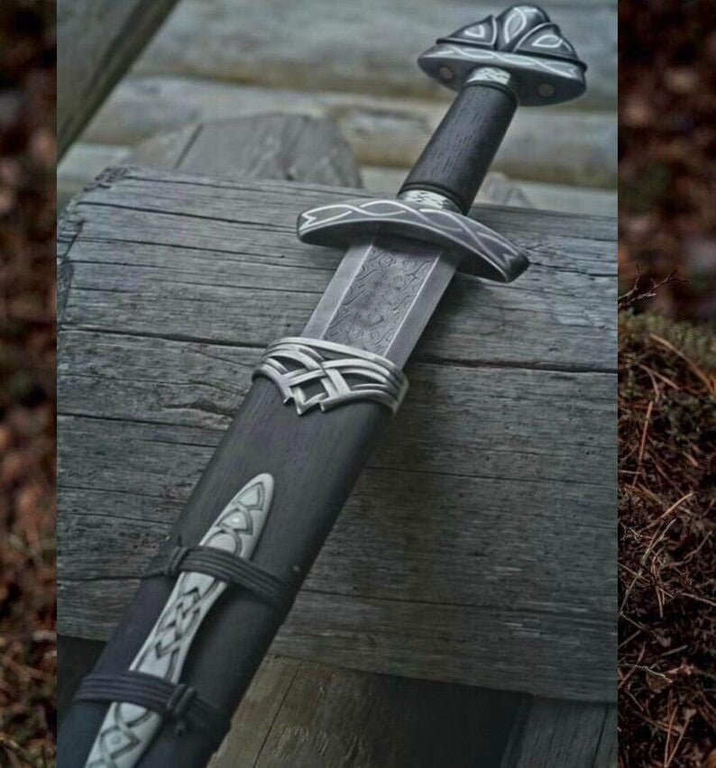 EBK-003 Damascus Steel Viking rune Sword – Evilbullknives